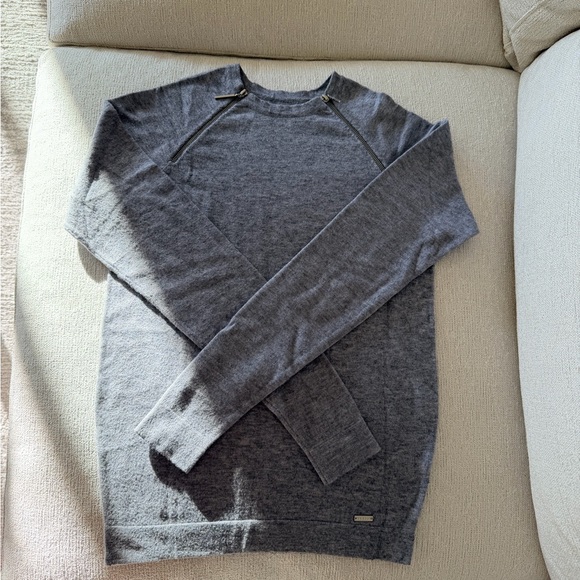 mohito Sweaters - Elegant Gray Women's Crewneck Sweater